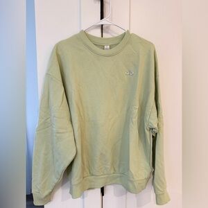 ALO Yoga Women’s Light Green Crewneck Sweater
